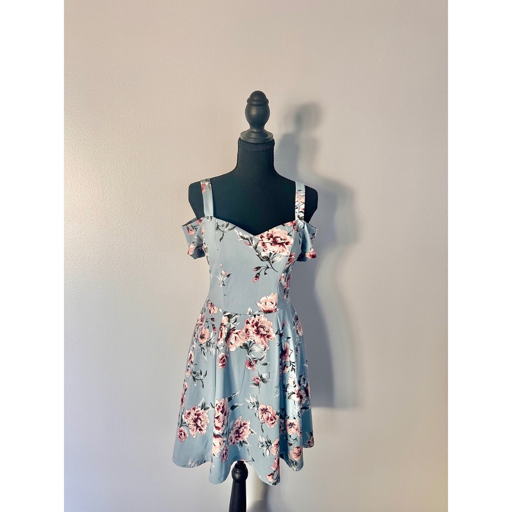 Emerald Sundae Blue Floral Cold Shoulder Skater Dress Small